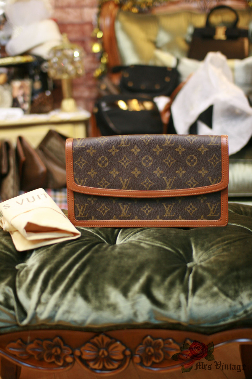 louis vuitton pochette dame