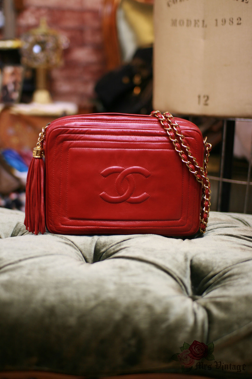 Auth CHANEL Red Quilted Lambskin Leather Chain Shoulder Flap Bag #49845