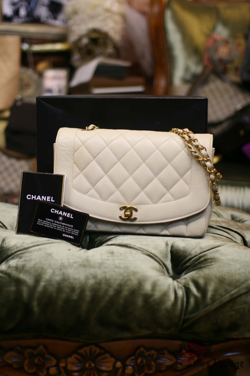 chanel diana bag sizes