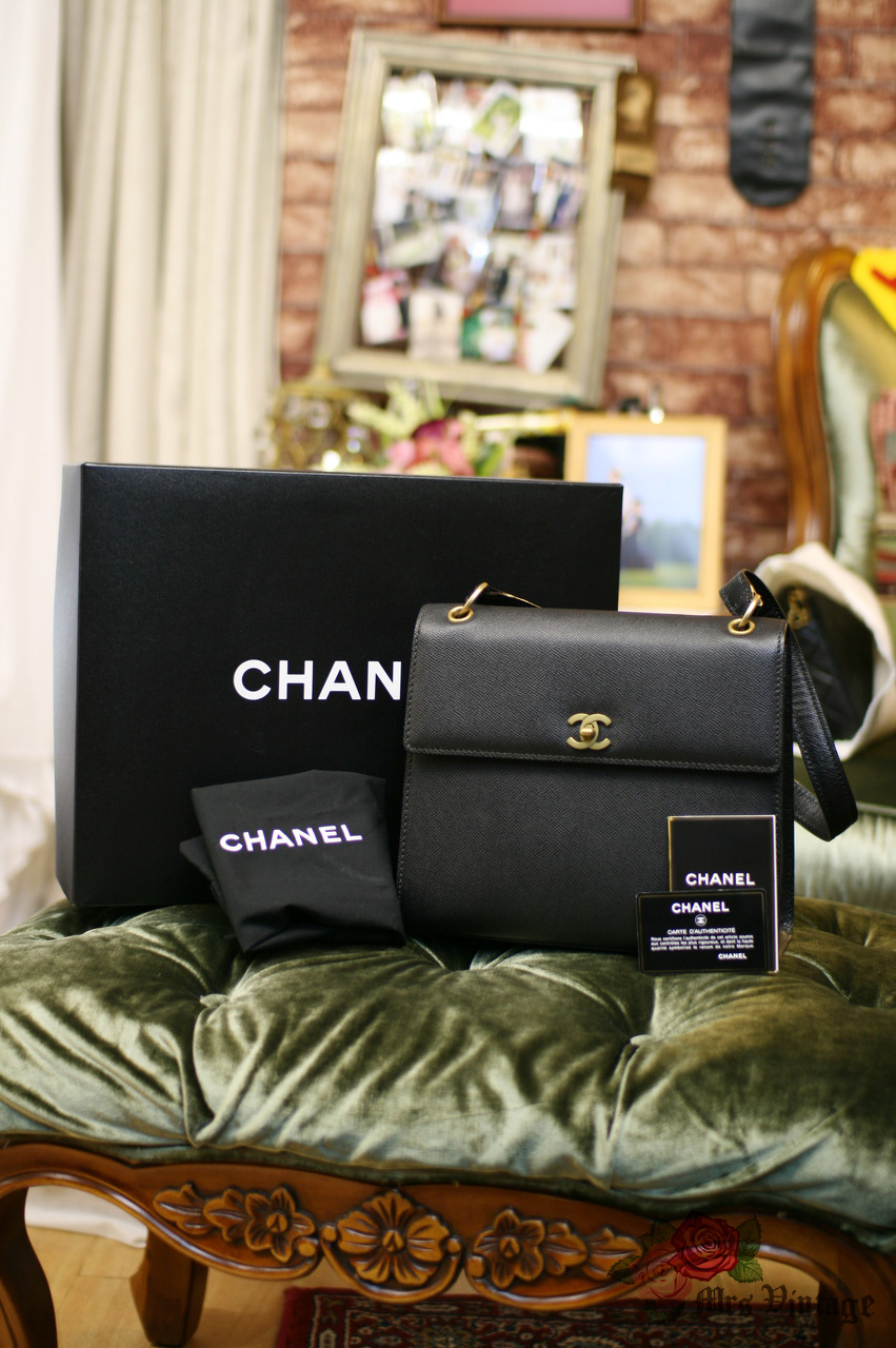 Vintage Chanel Box Style Calf Leather Handbag Full Set - Mrs
