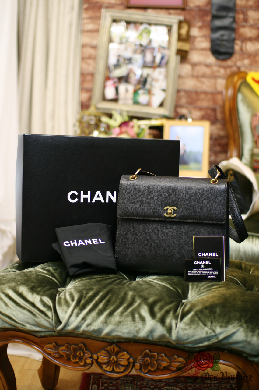 Chanel Patent Leather Vintage Box Bag – Dyva's Closet