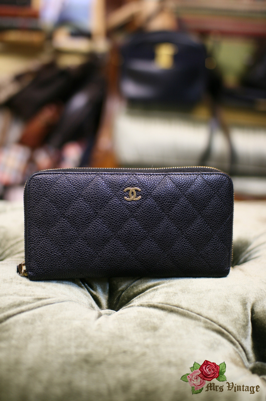 CHANEL Caviar Quilted Classic Zip Pouch Black 218256