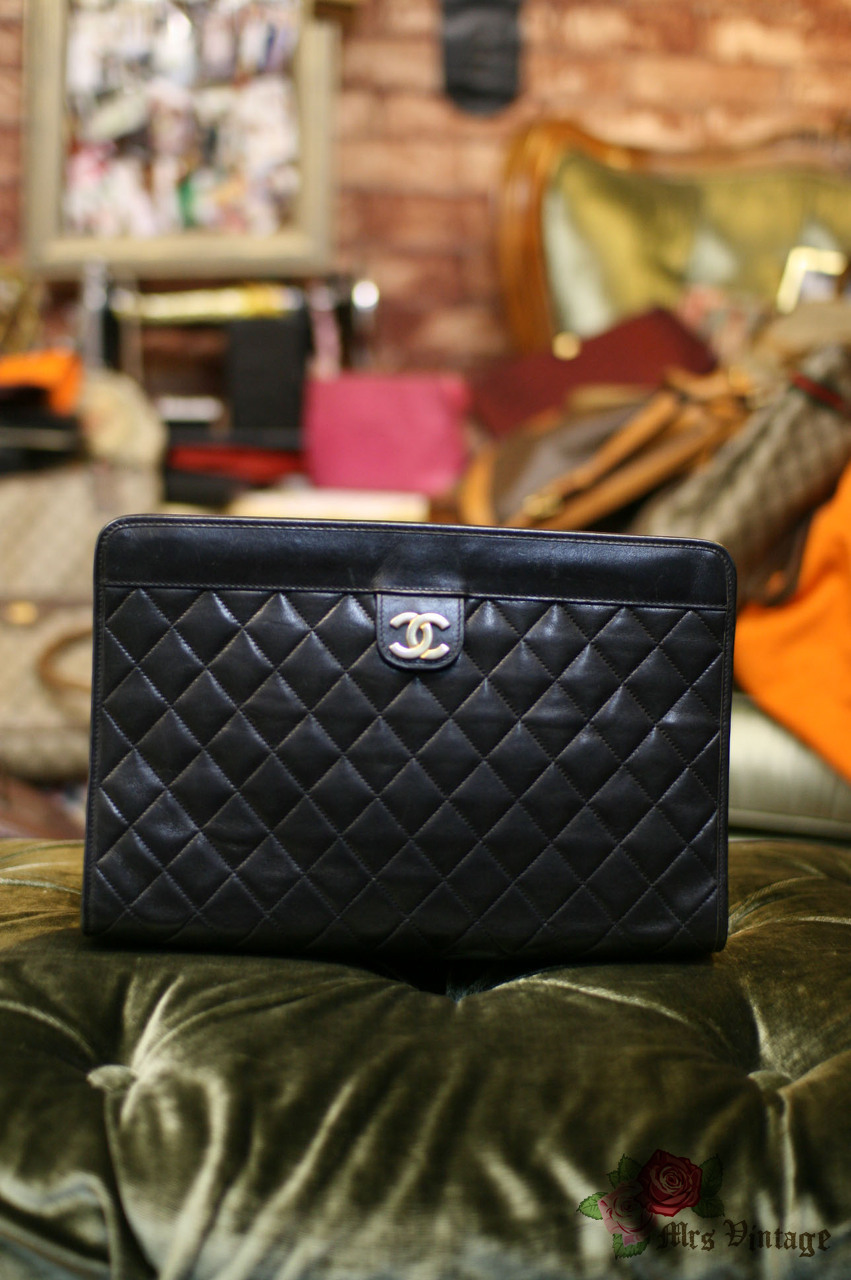 Vintage Chanel Quilted Chanel clutch - Mrs Vintage - Selling