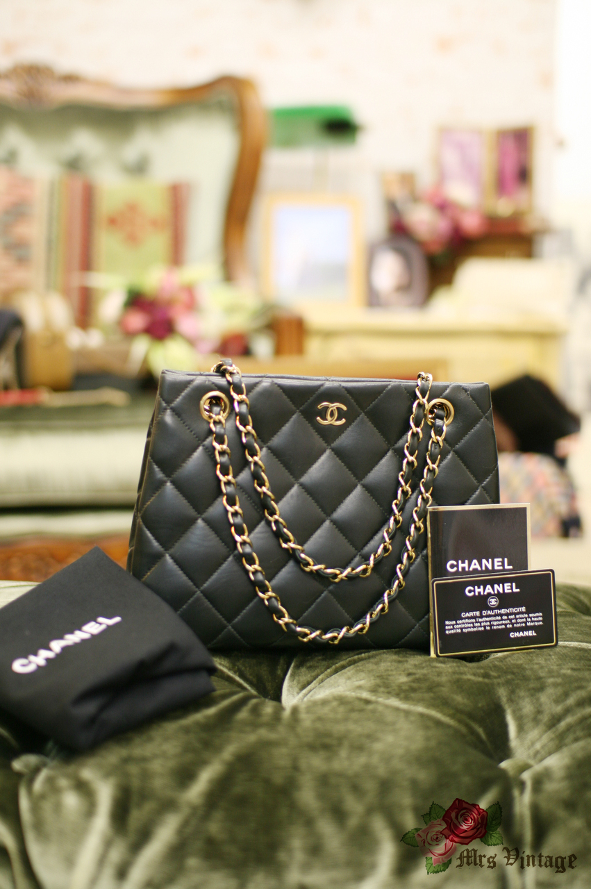 Chanel Vintage Dark Green Lambkin Small Shoulder Bag Double Chain