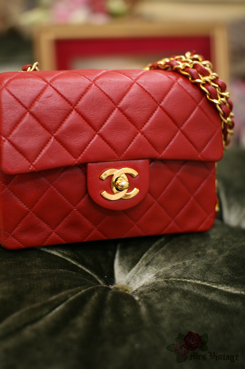 Gorgeous Vintage Lipstick Red Quilted Leather Louis Feraud Bag Chain Strap