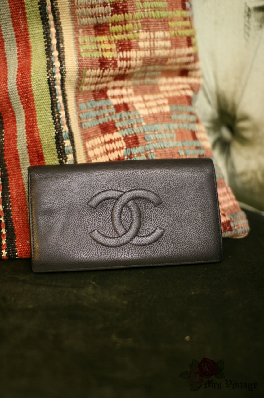 Pre Own Black Caviar leather Chanel Timeless Bifold Wallet - Mrs
