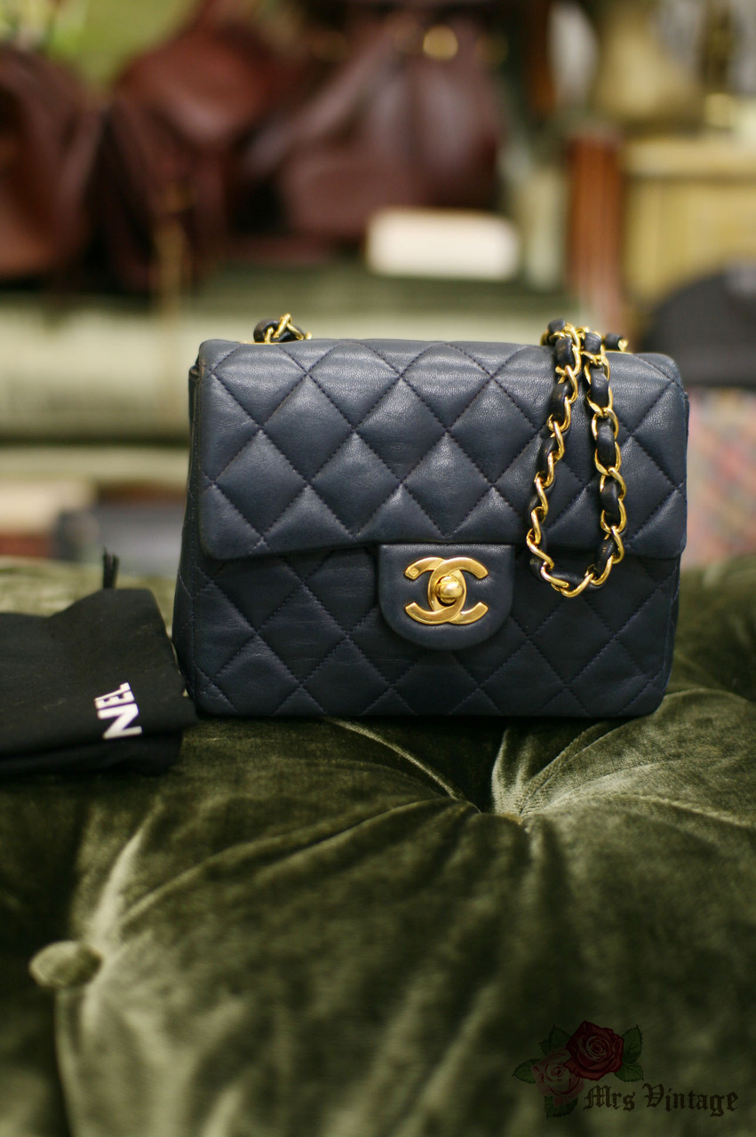 Vintage Chanel CC Flap Bag Quilted Navy Blue Lambskin