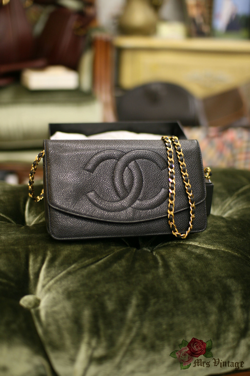 Vintage CHANEL Black Caviar Wallet On Chain WOC Flap Bag Gold HW