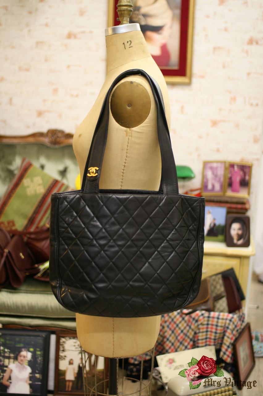 CHANEL Vintage CC Quilted Leather Tassel Shopper Bag Black