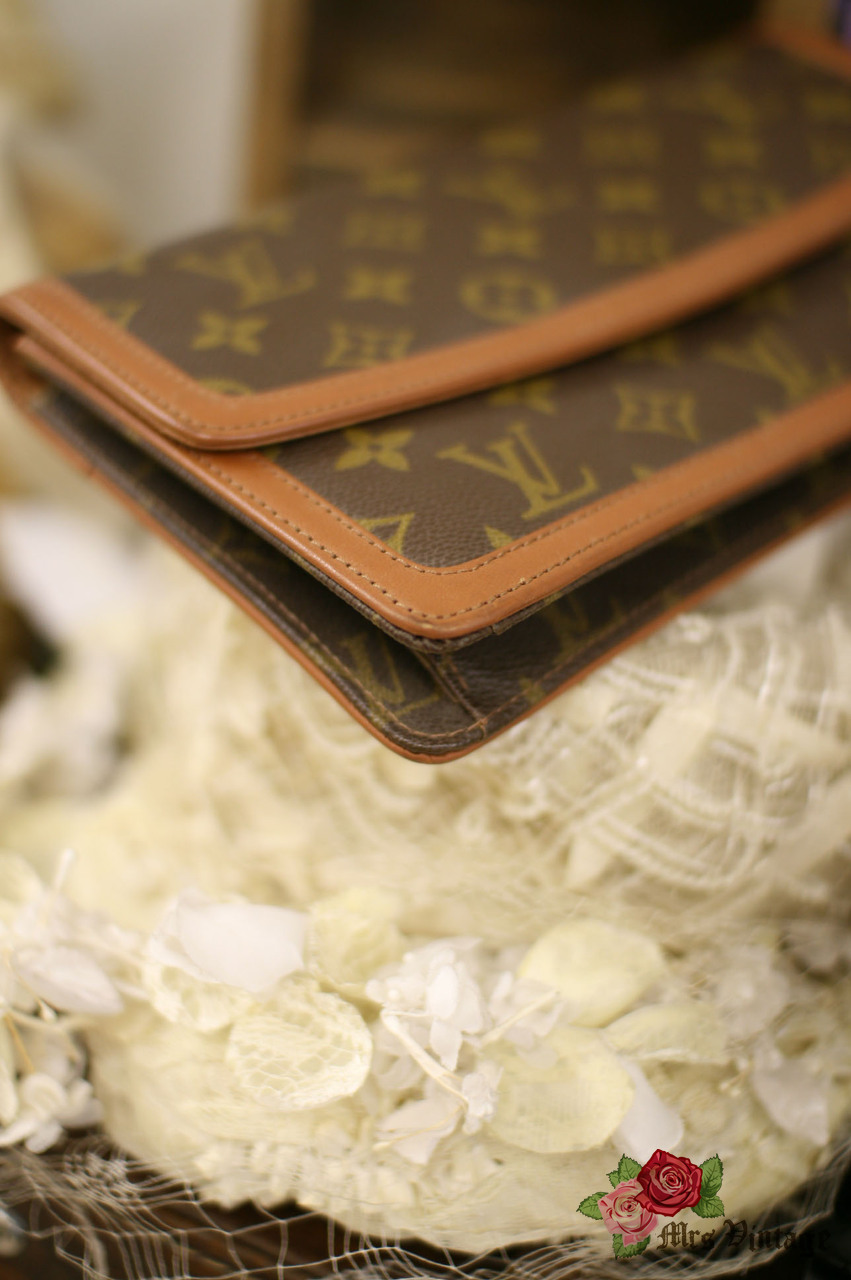 LOUIS VUITTON Monogram Pochette Dame GM Clutch