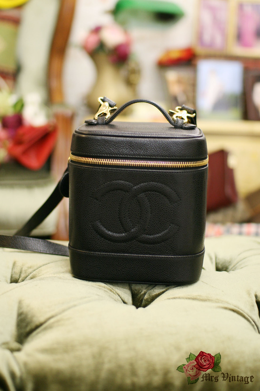 Chanel Caviar Leather Vanity Case Bag With Leather Strap #005