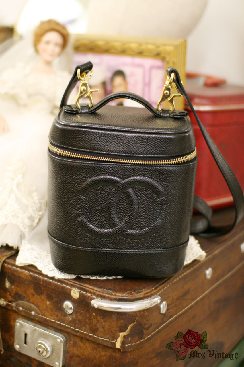 Chanel Caviar Leather Vanity Case Bag With Leather Strap #005