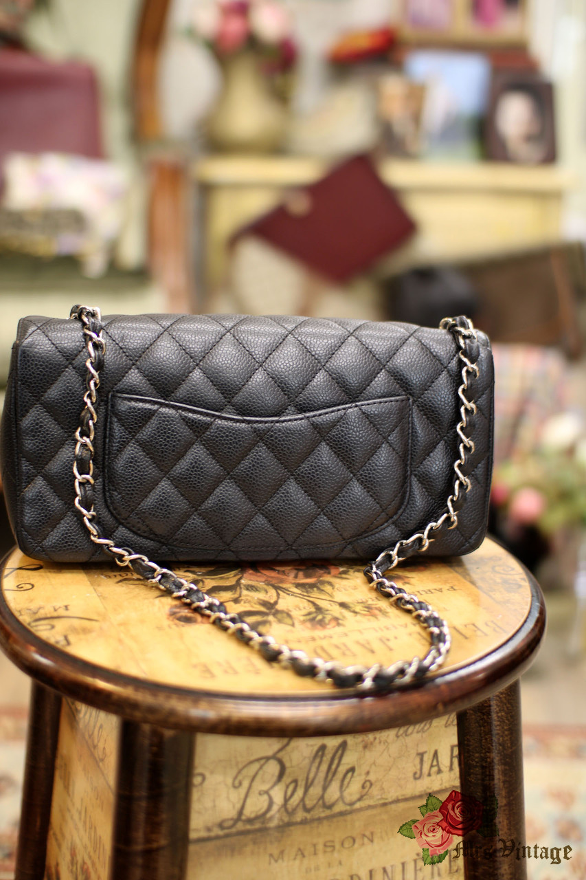 Chanel vintage black / - Gem