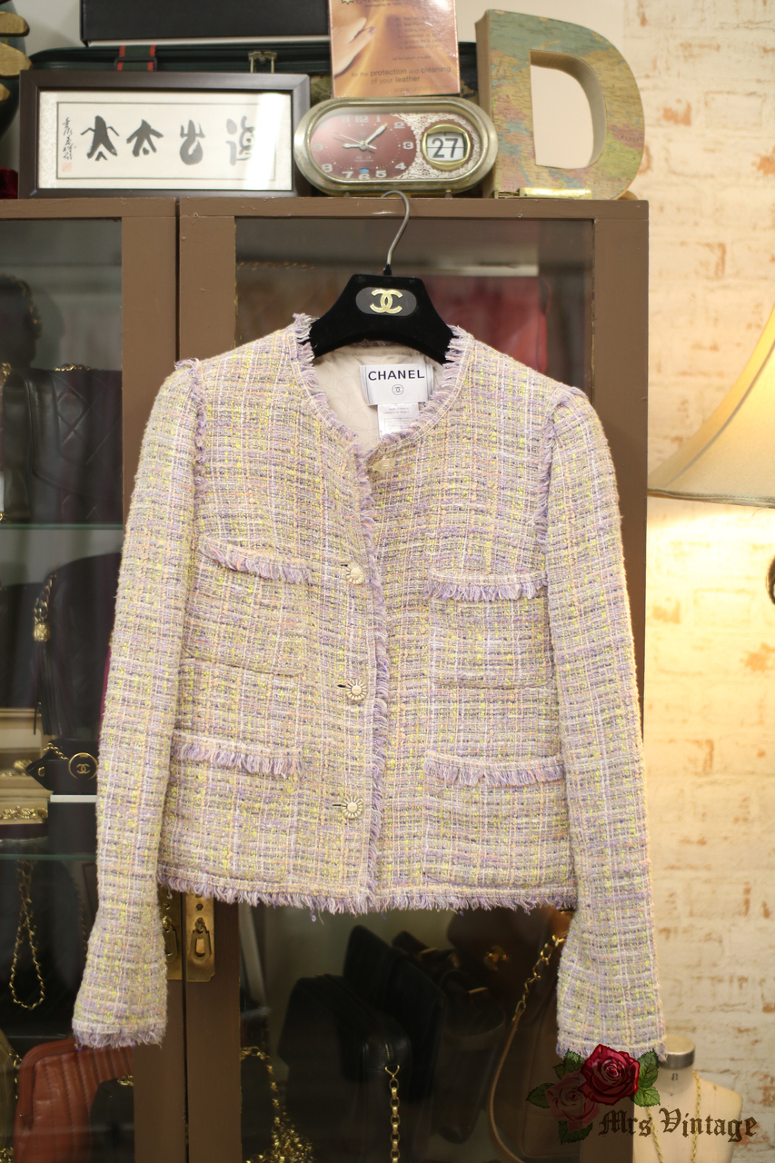 Pre Own CHANEL Fitted Pink/Yellow/Purple Tweed Jacket from Spring