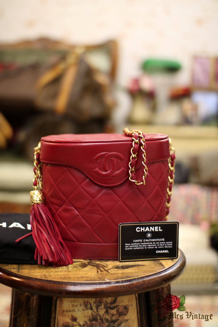 Vintage Chanel Red Quilted Leather Shoulder Fringe Bag - Mrs