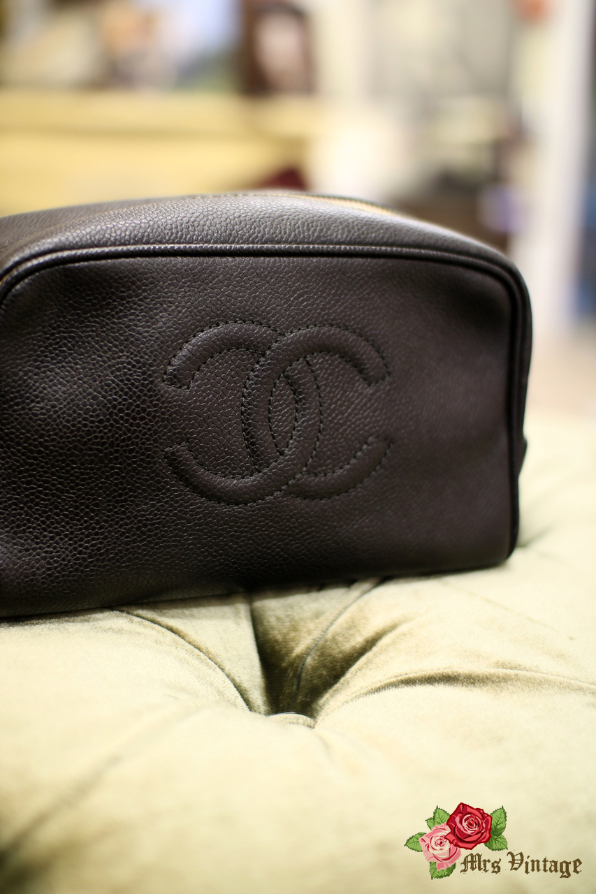 Chanel Vintage Black Cosmetic Case – Amarcord Vintage Fashion