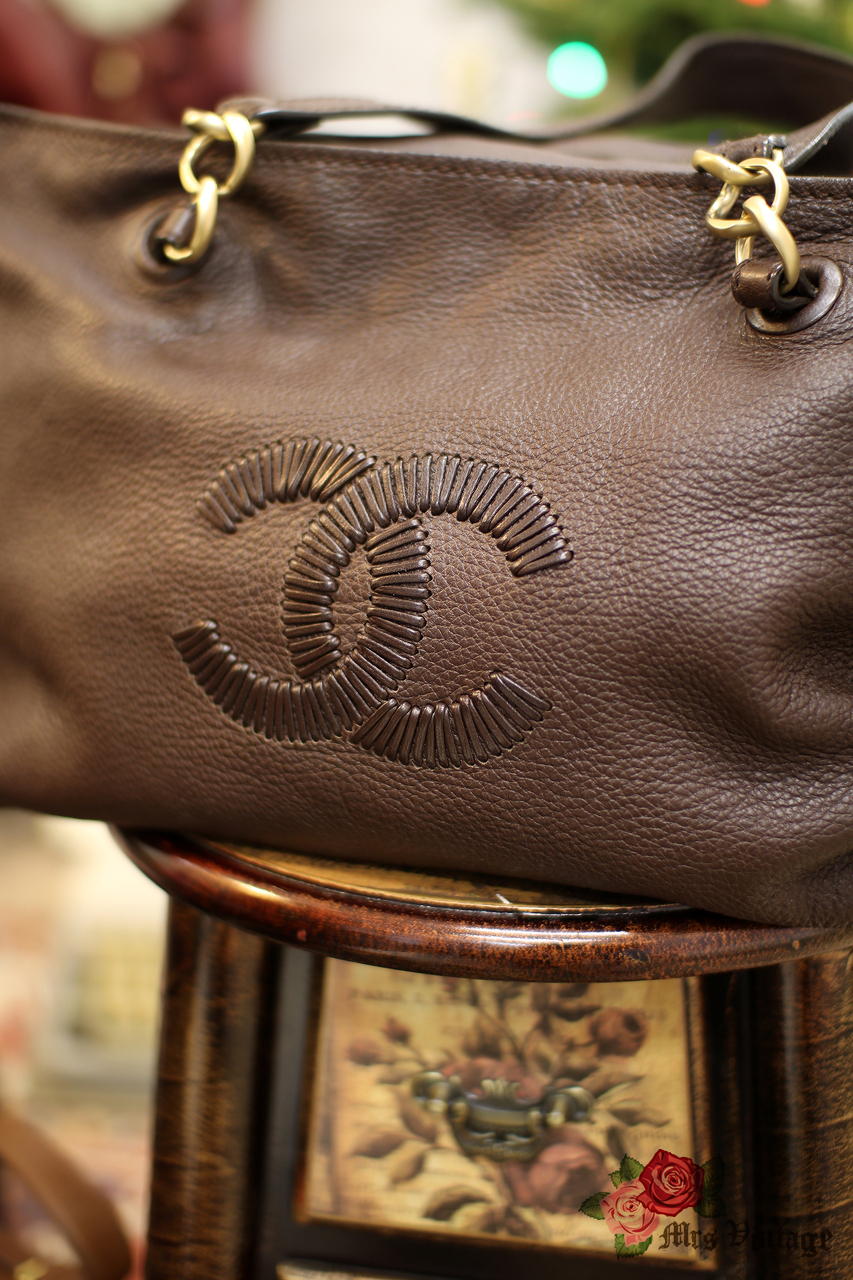 Vintage Chanel Large Black Caviar Shoulder Bag Great For Travel