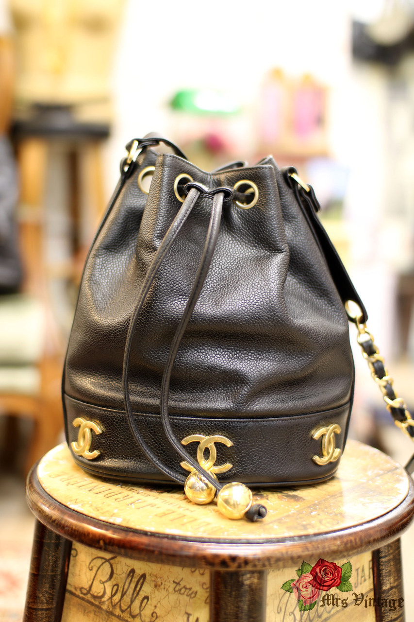 Chanel 1994 Vintage Black Caviar 6-CC Drawstring Bucket Bag 24k GHW –  Boutique Patina