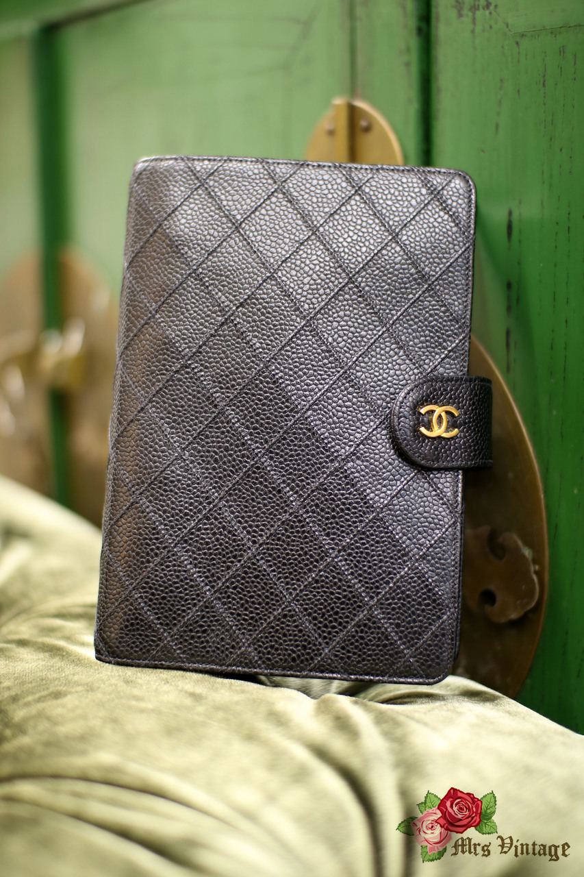 CHANEL Black Caviar Leather Agenda – JDEX Styles