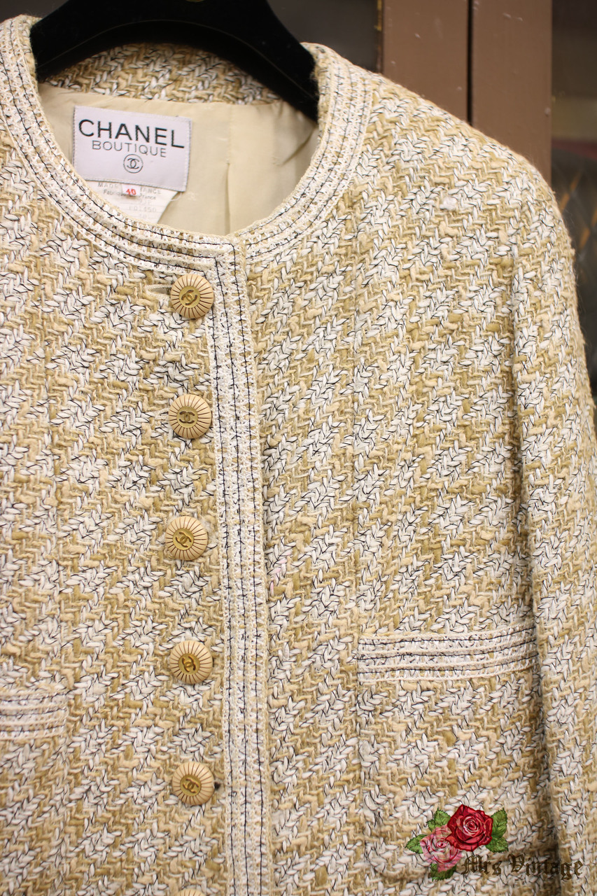 Vintage Chanel Beige and white Chanel Tweed Jacket FR40 1993 - Mrs Vintage  - Selling Vintage Wedding Lace Dress / Gowns & Accessories from 1920s –  1990s. And many One of a