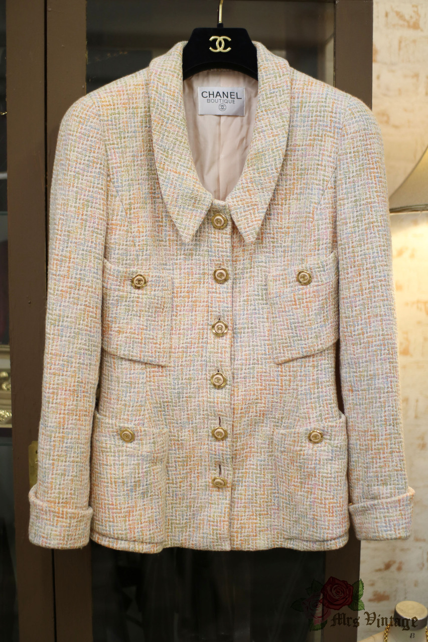 Vintage Chanel 1995 Bouclé Tweed Double Pocket Jacket – Recess