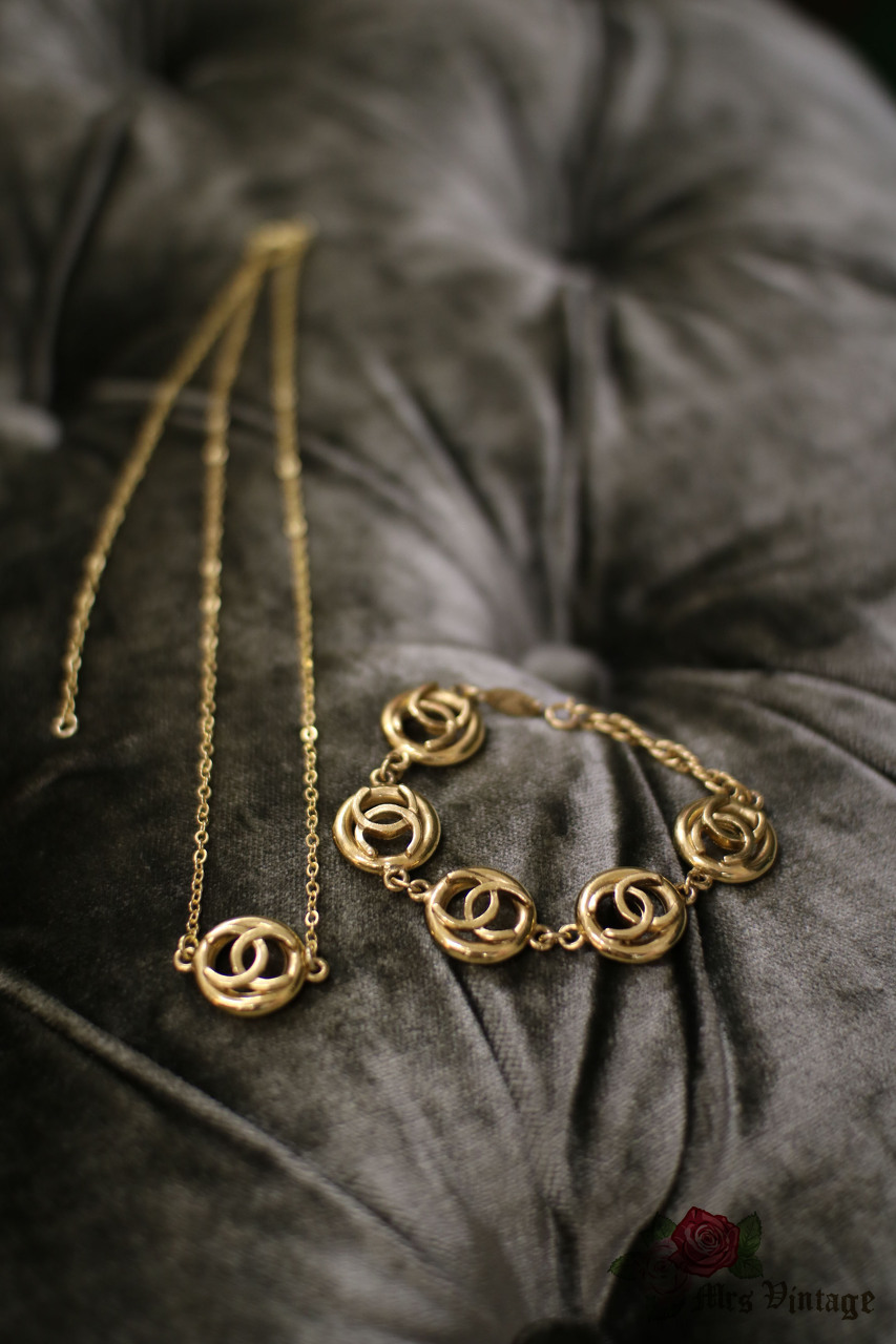 classic chanel necklace authentic