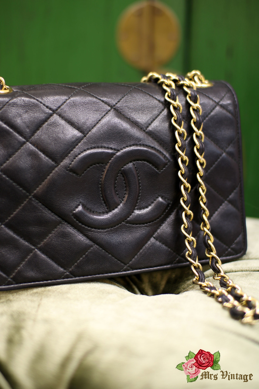 Chanel Black Quilted Caviar Medium Classic Double Flap Gold Hardware,  2009-2010 Available For Immediate Sale At Sotheby's