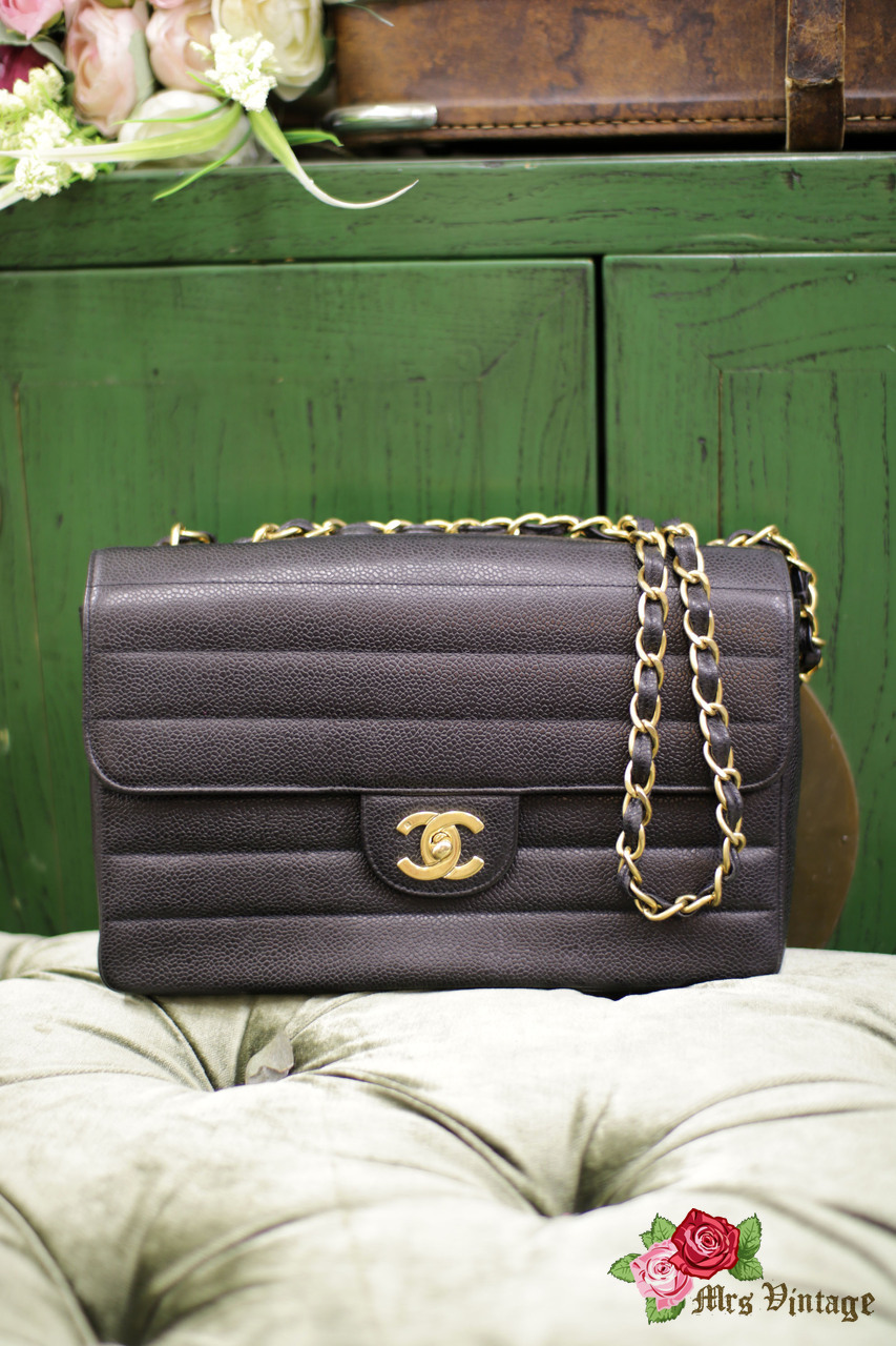 vintage chanel quilted handbags black