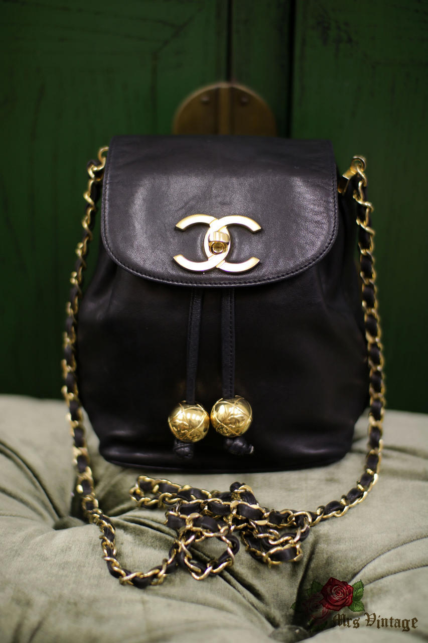 Chanel Black Quilted Lambskin Medium Boy Bag Brushed Gold Hardware