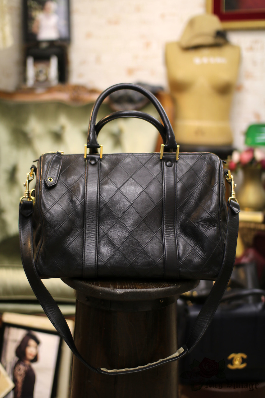 Chanel Black Leather Vintage Speedy Bag For Sale at 1stDibs