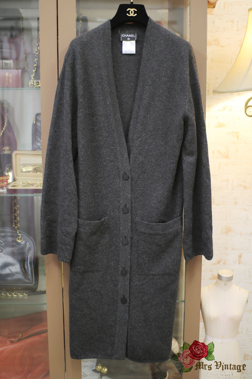 Vintage Chanel Grey Long Cashmere Cardigan FR38 with Clover