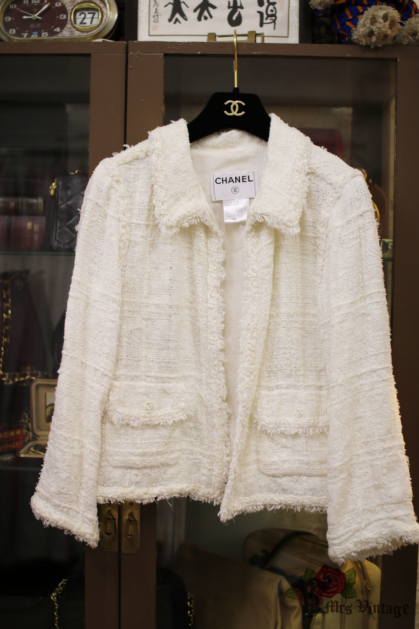 Pre-owned Chanel Tweed Blazer In White