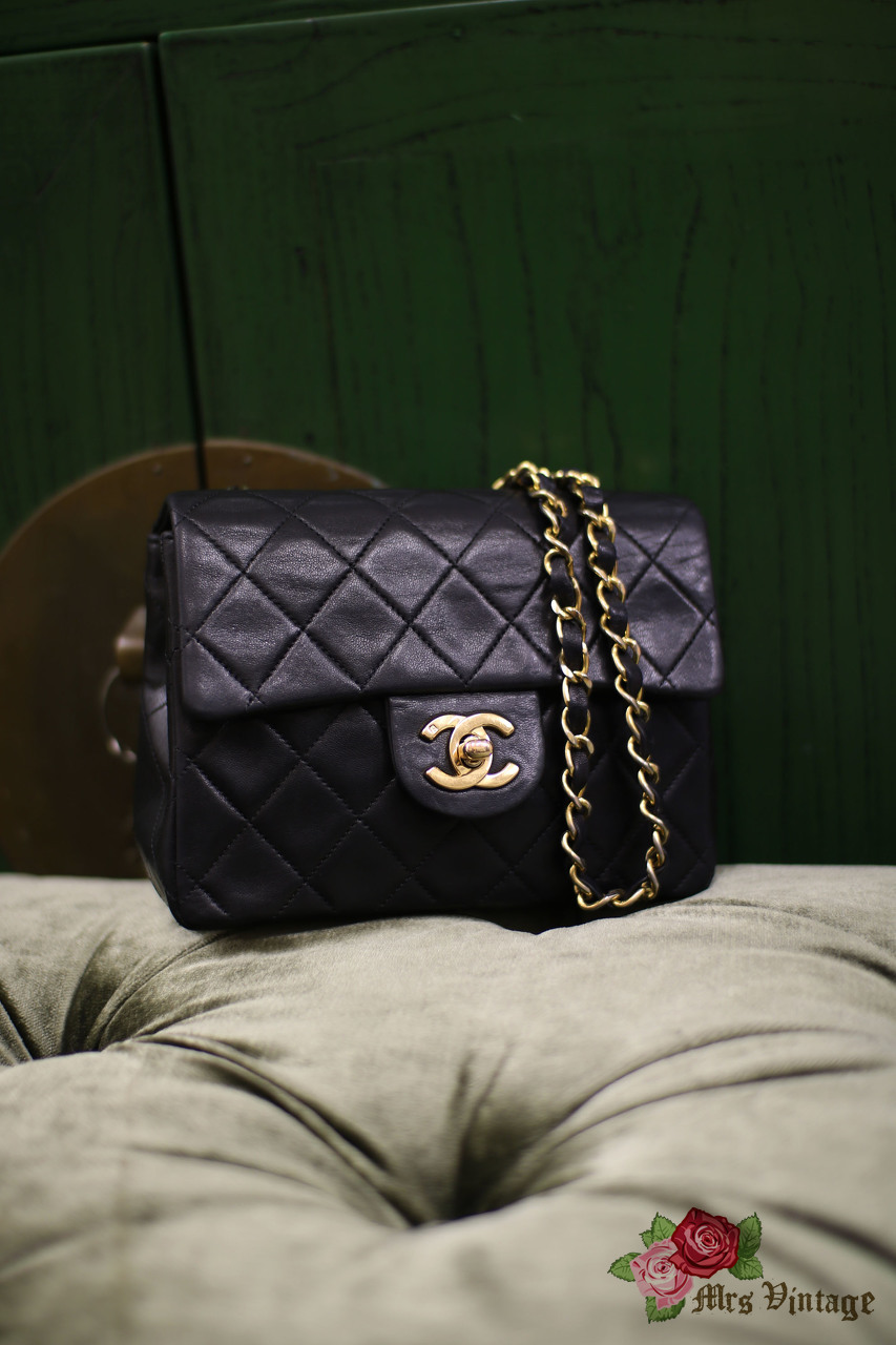 Chanel Vintage Chanel 7.5  Flap Black Quilted Leather Mini Shoulder