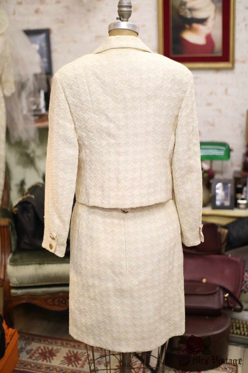 Vintage Chanel Ivory x Beige Tweed Skirt Suit FR38 80s - Mrs Vintage -  Selling Vintage Wedding Lace Dress / Gowns & Accessories from 1920s –  1990s. And many One of a