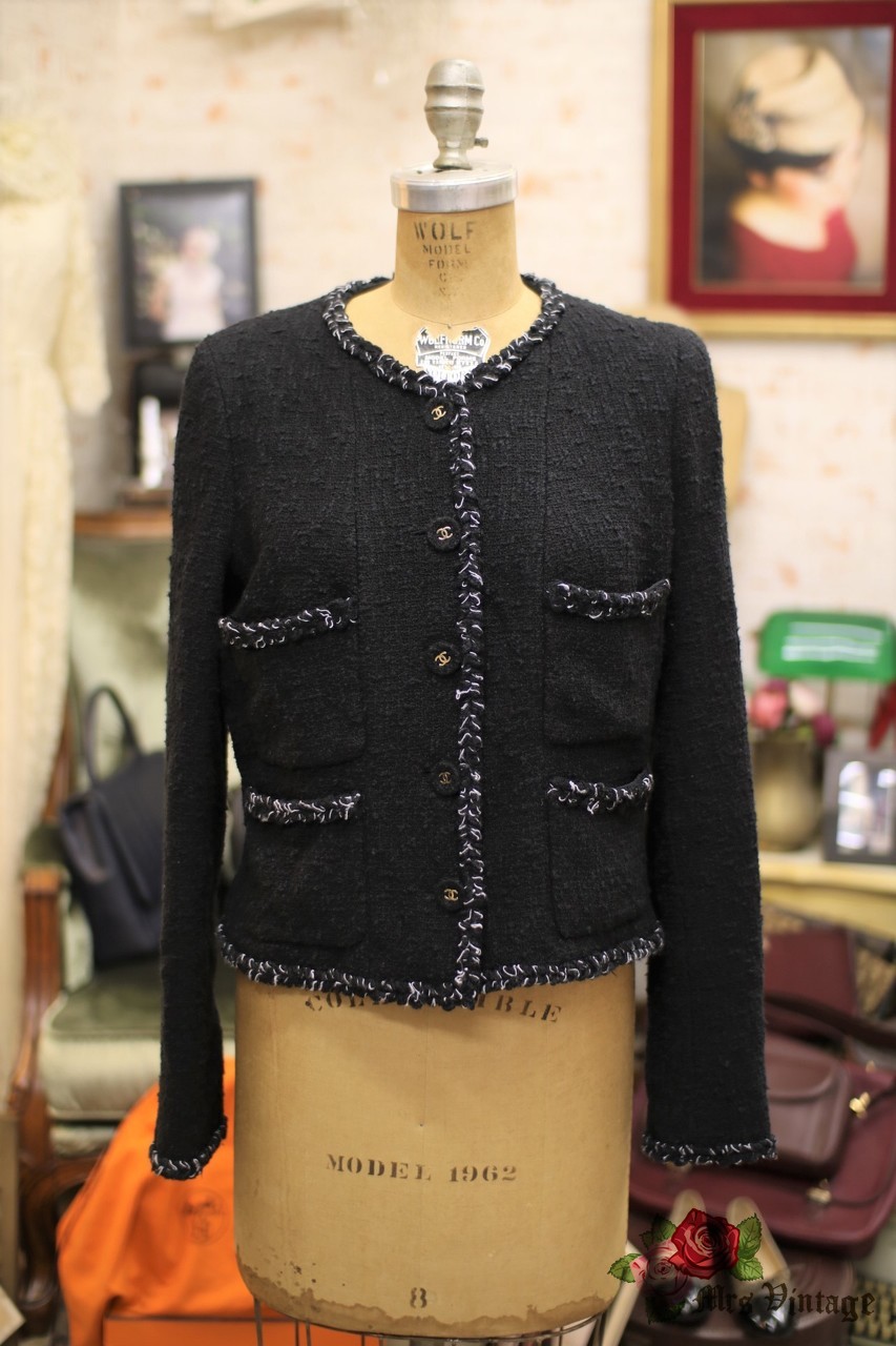 Pre Owned Chanel Black Tweed 4-Pockets Jacket FR40 2007 Fits FR38 Gals -  Mrs Vintage - Selling Vintage Wedding Lace Dress / Gowns & Accessories from  1920s – 1990s. And many One