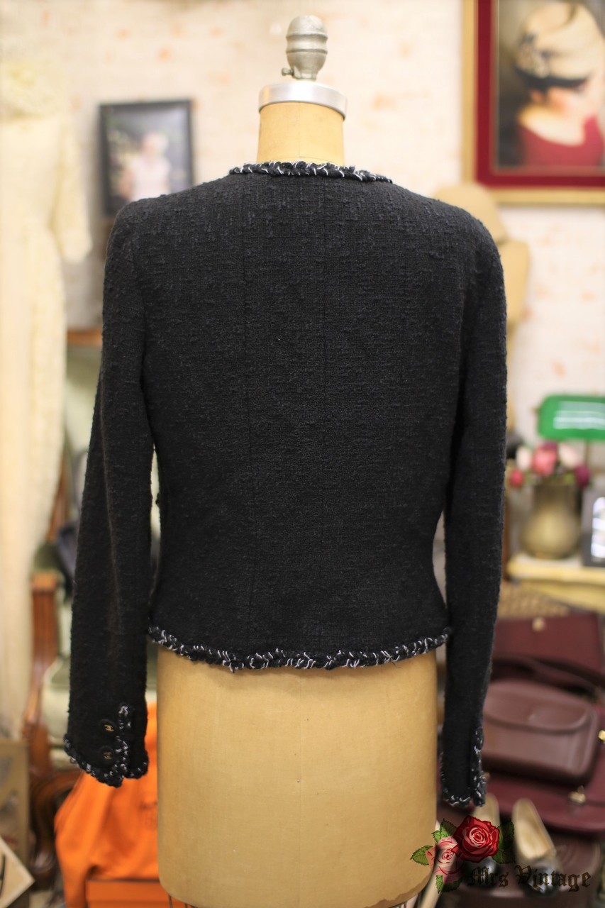 black tweed chanel jacket 40