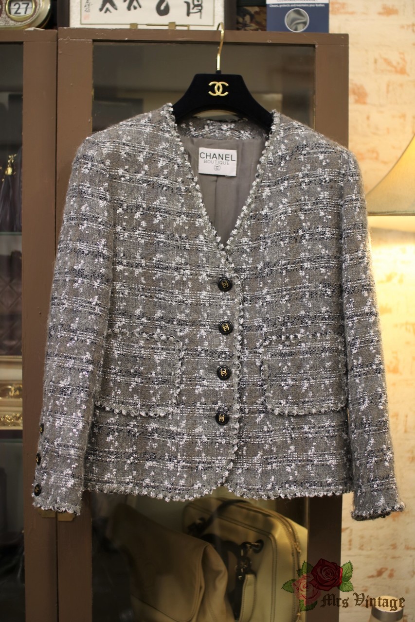 classic chanel jacket 40