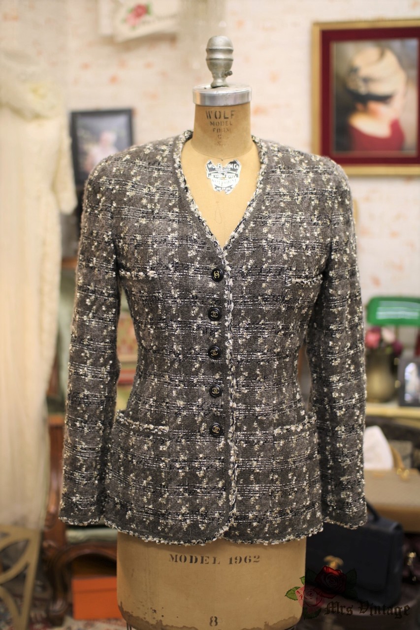 Vintage Chanel Grey Multi Tweed 4-Pockets Jacket With Gold Threads Black  Trim FR36 90s - Mrs Vintage - Selling Vintage Wedding Lace Dress / Gowns &  Accessories from 1920s – 1990s. And