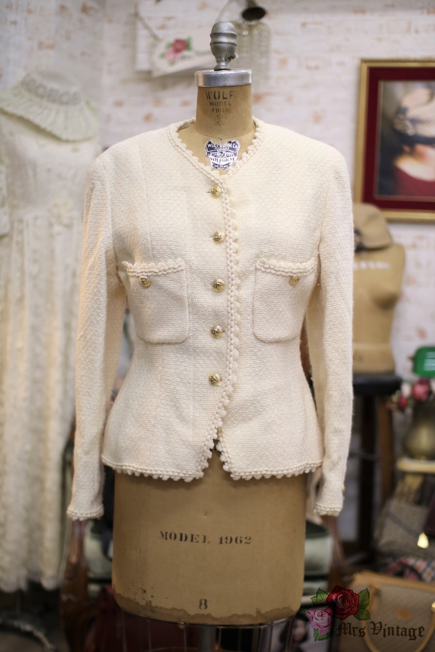 Vintage Chanel Ivory Boucle Wool Jacket FR36 from 80s - Mrs