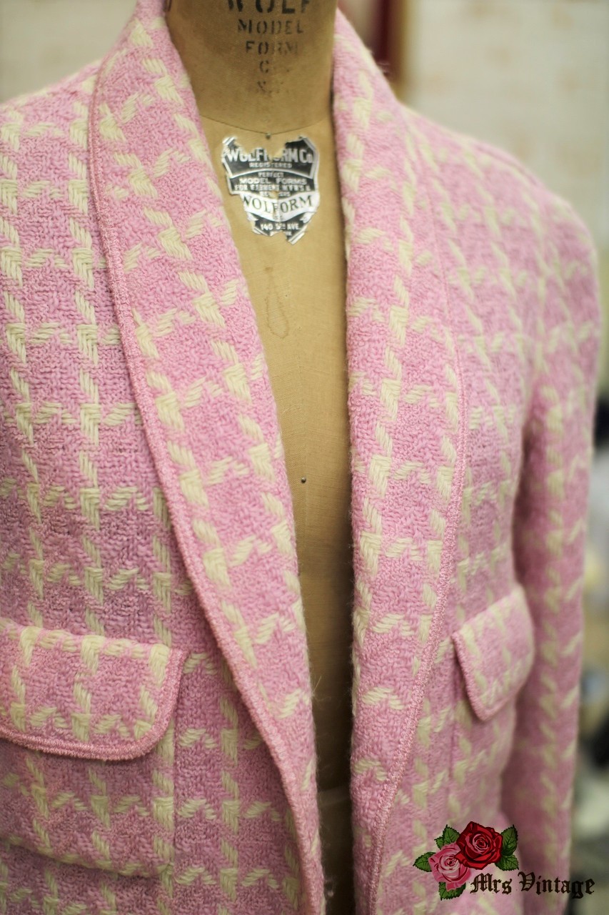 Vintage Chanel Pink Wool Jacket 1996 FR40 (RESERVED) - Mrs Vintage