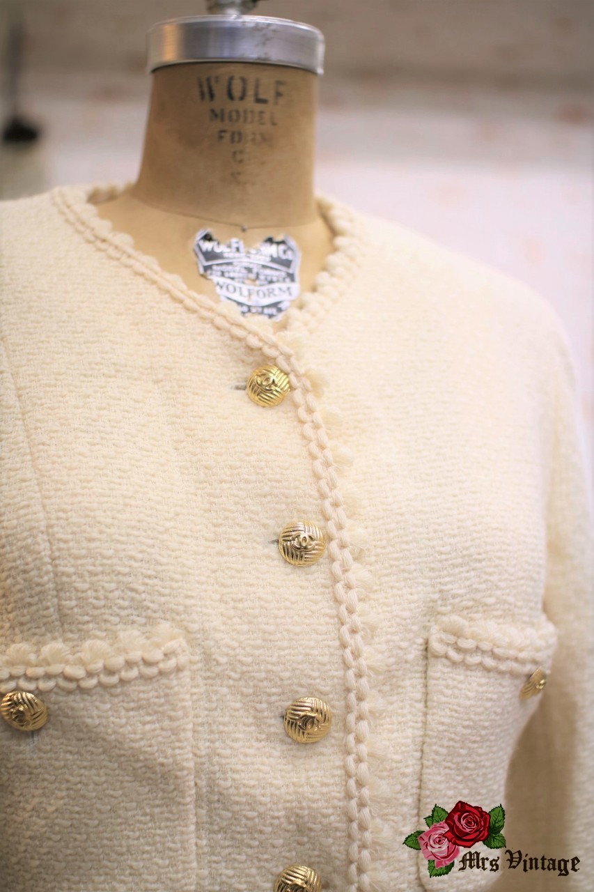 Vintage Chanel Ivory Boucle Wool Jacket FR38 From 80s - Mrs Vintage -  Selling Vintage Wedding Lace Dress / Gowns & Accessories from 1920s –  1990s. And many One of a kind