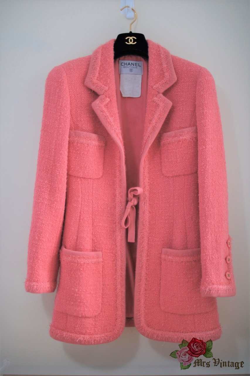 Chanel Pink Tweed Jacket For Sale at 1stDibs