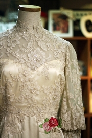 1940s Vintage Champagne Divine Wedding Lace and Satin Dress Sz S