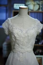 Late 1960s Classic Wedding Organza Gown S/M