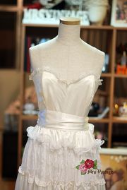1970s Strapless White Lace Wedding Gown - Gunne Sax - XSmall
