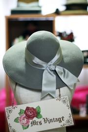 Parisian Vintage Wide Brimmed Dove Gray Felt Sun Hat