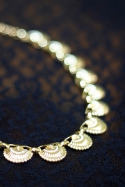 Vintage 60s Coro Goldtone Shell Choker Necklace