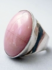 Vintage Sterling and Chunky Pink Stone Ring Size 6 1/4
