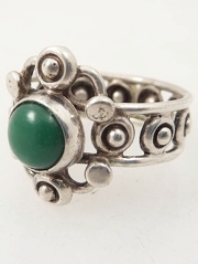 Vintage Mexican Jade and Sterling Crop Circles Ring Size 7