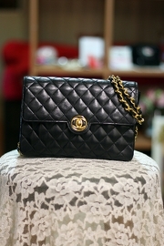 Authentic CHANEL Vintage Classic Bag with Authentic ca